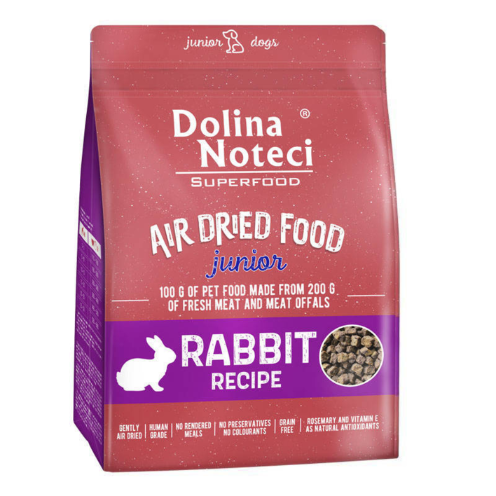Dolina Noteci SUPERFOOD junior med kanin er yderst delikat foder som din hund vil elske at få som godbidder også. Små foderpiller