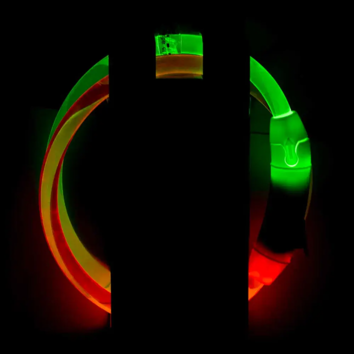 Ozami Multicolor Lyshalsbånd lyser blødt med forskellige farver