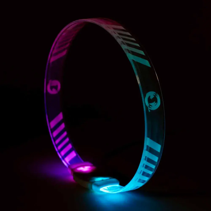 Ozami Warrior Multicolor Lyshalsbånd lyser blå og lilla
